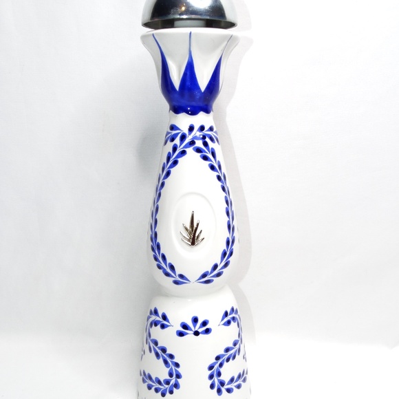 Casa Azul Tequilla Bottle Decanter (empty) Use as Oil Dispenser Tik Tok Trend - Picture 1 of 7